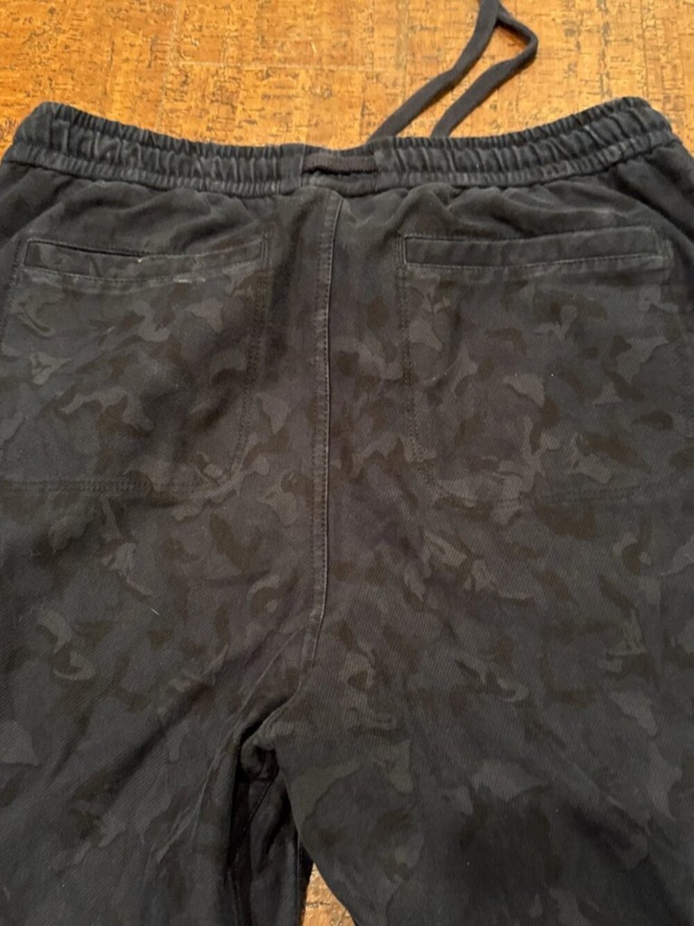 Athleta Women’s 8 Blue Printed Farallon Stratum Camo Jogger - Picture 4 of 7